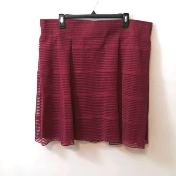 Torrid Berry Pleated Skater Mini Skirt - Picture 2 of 7